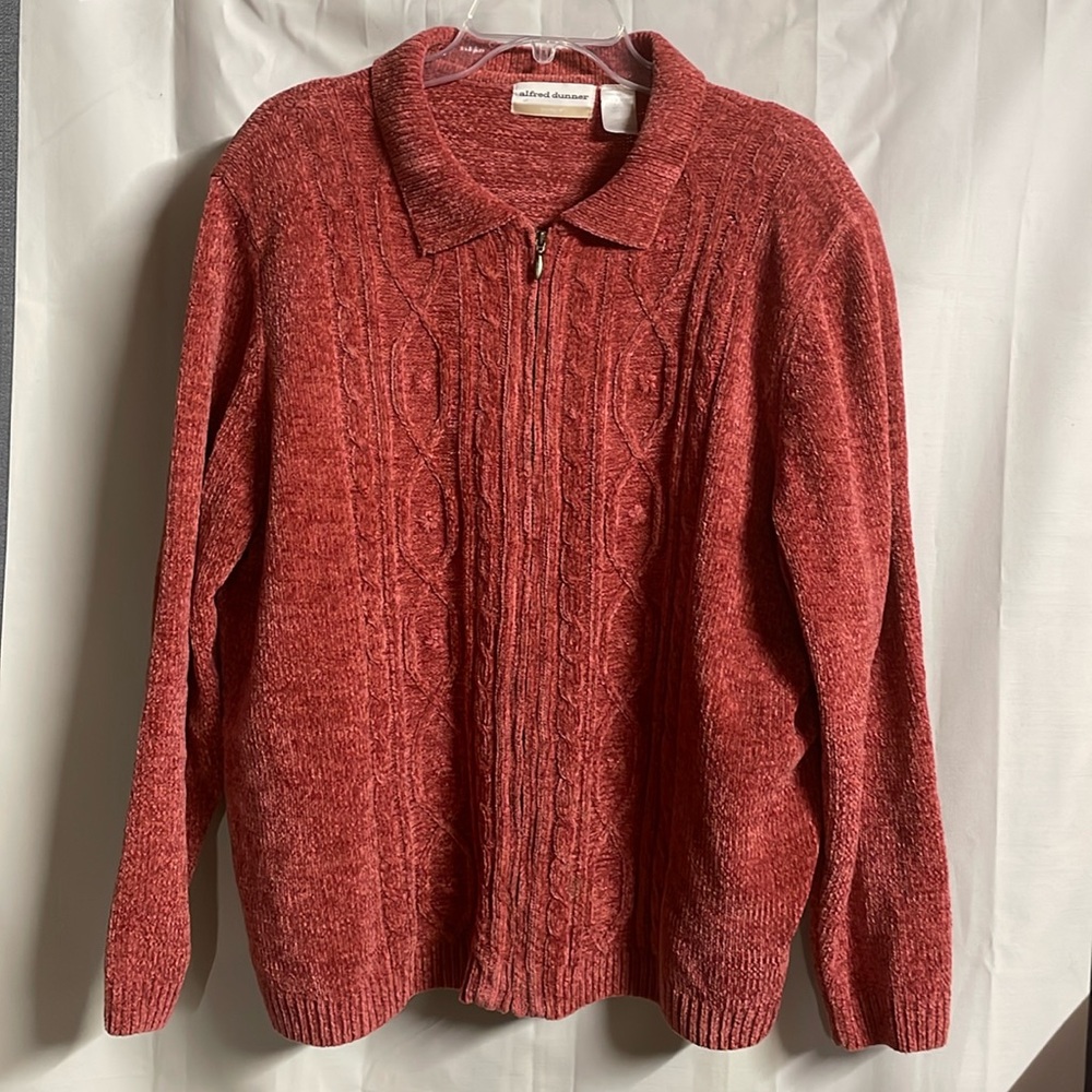 Beautiful cable net zip up collared women’s sweater 2X